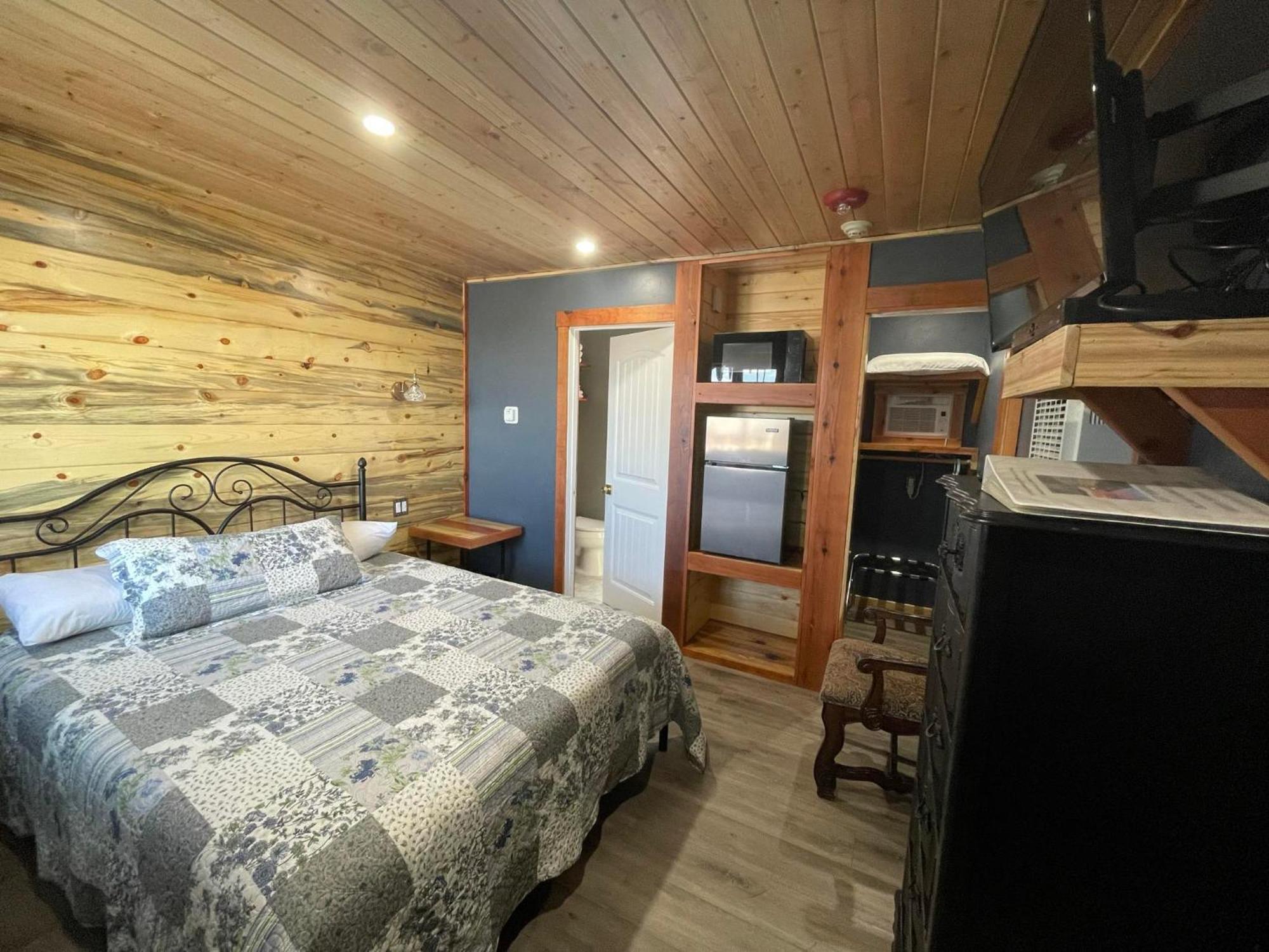 Sugarloaf Mountain Motel Virginia City Ngoại thất bức ảnh